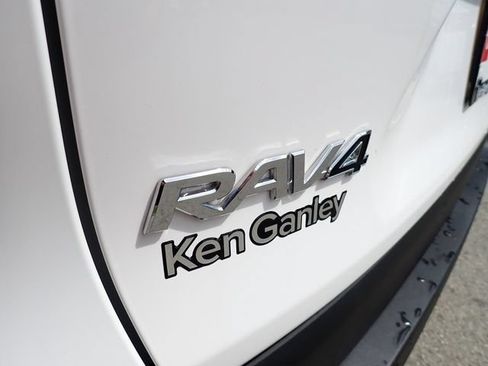 Certified 2025 Toyota RAV4 XLE AWD/4WD image 7