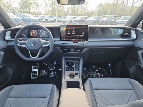 New 2026 Volkswagen Tiguan SE R-Line AWD/4WD image 5