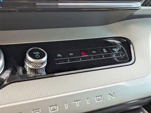 New 2025 Ford Expedition Active image 49