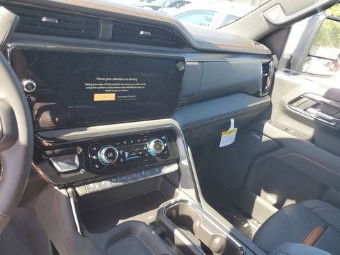 New 2026 GMC Sierra 3500 AT4 w/ AT4 Premium Plus Package AWD/4WD image 28