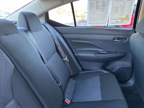 Used 2025 Nissan Versa SV FWD image 35