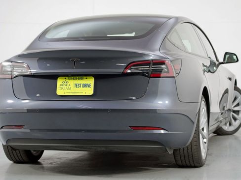 Used 2022 Tesla Model 3 image 5