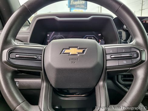 Used 2024 Chevrolet Colorado W/T RWD image 16