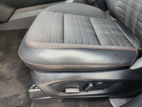Used 2025 Ford Explorer ST-Line w/ Premium Package RWD image 23