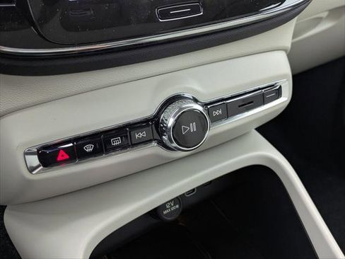 New 2026 Volvo XC40 B4 Plus w/ Climate Package image 10