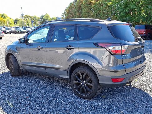 Certified 2018 Ford Escape SE w/ SE Sport Appearance Package image 7