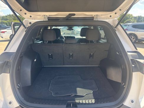 Used 2025 Chevrolet Equinox LT FWD image 32
