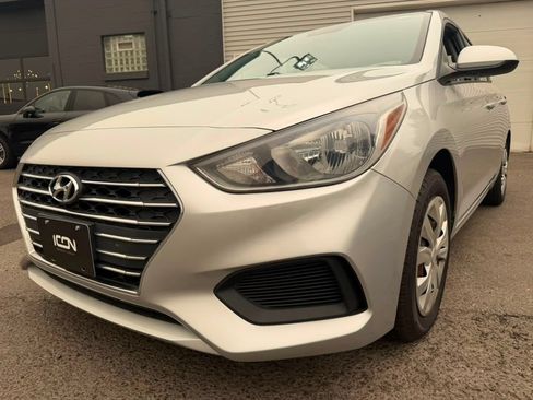 Used 2021 Hyundai Accent SE FWD image 22