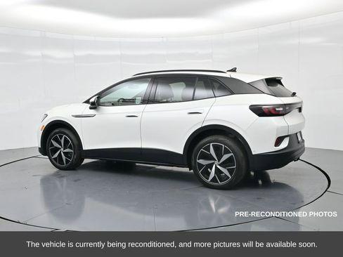 Used 2023 Volkswagen ID.4 Pro S image 9
