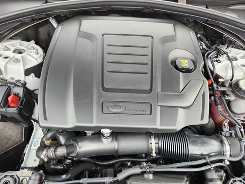 Certified 2026 Land Rover Range Rover Velar S AWD/4WD image 9