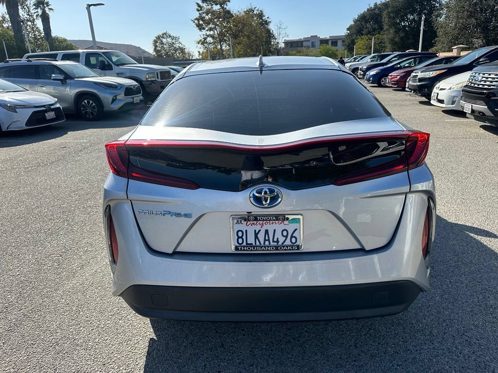 Used 2019 Toyota Prius Prime Premium FWD image 3