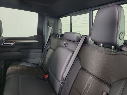 Used 2026 Chevrolet Silverado 1500 High Country AWD/4WD image 24