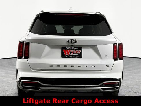 Used 2021 Kia Sorento S FWD image 5