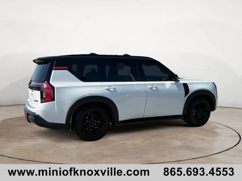 Used 2025 Nissan Armada PRO-4X image 3