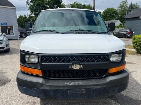 Used 2013 Chevrolet Express 2500 RWD image 3