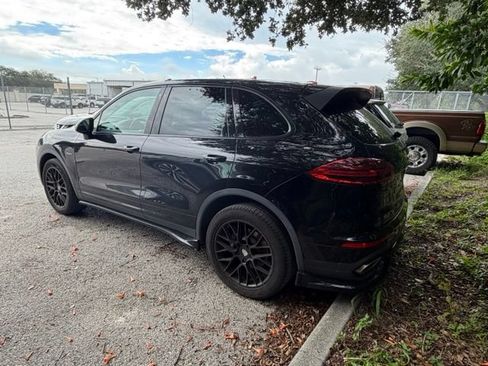 Used 2016 Porsche Cayenne Diesel AWD/4WD image 4