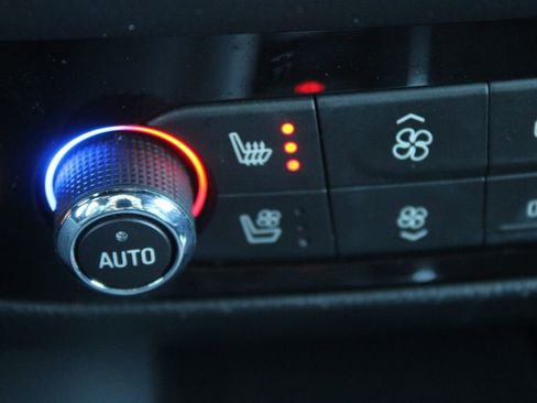 Used 2024 Buick Enclave Premium image 51