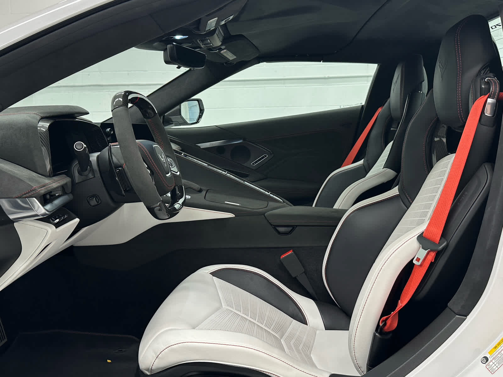Used 2023 Chevrolet Corvette Z06 RWD image 18