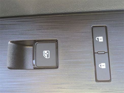 New 2026 Nissan Kicks SV w/ SV Premium Package image 33