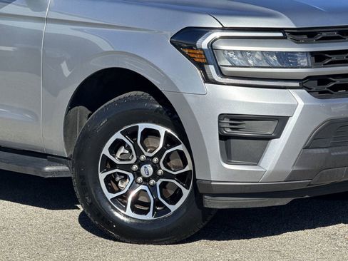 Used 2024 Ford Expedition XLT image 13