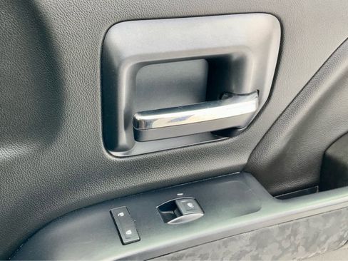 Used 2018 Chevrolet Silverado 1500 High Country image 42