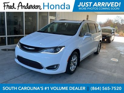 Used 2017 Chrysler Pacifica Limited