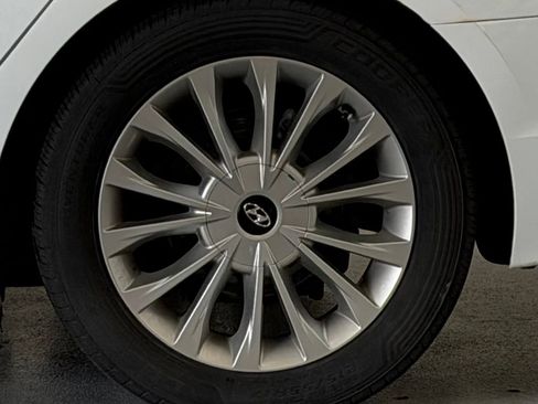 Used 2015 Hyundai Sonata Limited w/ Option Group 05 FWD image 8