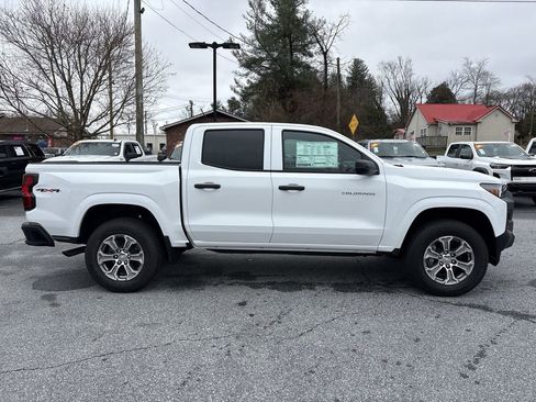 New 2026 Chevrolet Colorado W/T image 9