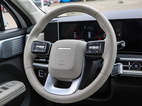 Used 2026 Hyundai Santa Fe SEL FWD image 18