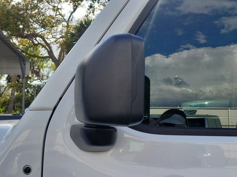 Used 2024 Jeep Gladiator Sport image 7