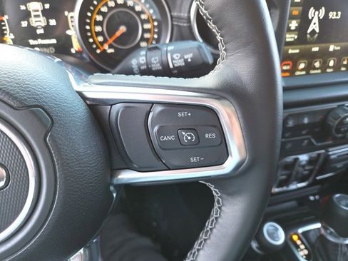 Used 2021 Jeep Wrangler Unlimited Sahara image 57