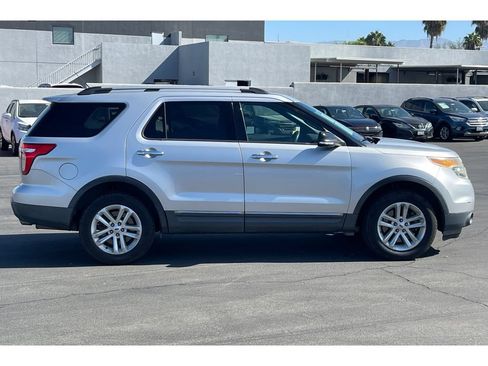 Used 2014 Ford Explorer XLT w/ Equipment Group 202A FWD image 7