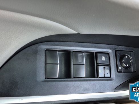 Used 2021 Toyota RAV4 XLE Premium image 45