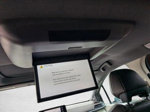 Used 2023 Toyota Sienna Platinum image 19