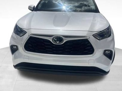 Used 2022 Toyota Highlander XLE