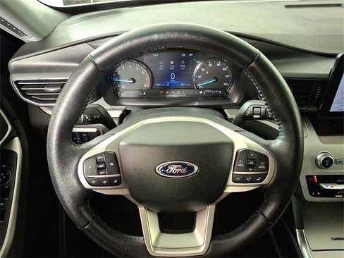 Used 2023 Ford Explorer XLT w/ Equipment Group 202A image 19