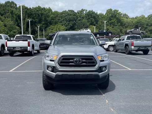 Used 2023 Toyota Tacoma SR5 w/ Technology Package AWD/4WD image 3