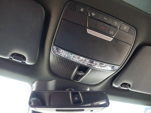 Used 2019 Mercedes-Benz C 300 4MATIC Sedan image 48