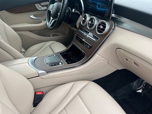 Used 2022 Mercedes-Benz GLC 300 image 16