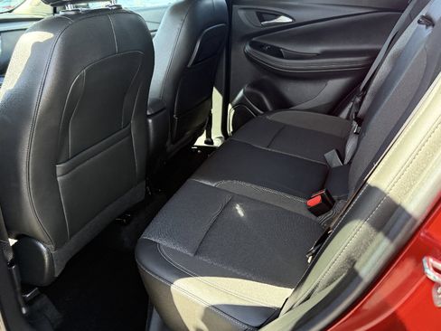 Used 2023 Buick Encore GX Select FWD image 23