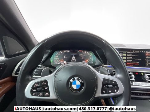 Used 2022 BMW X7 M50i image 32