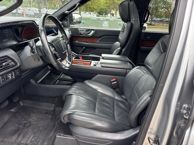 Used 2022 Lincoln Navigator L Reserve AWD/4WD image 15
