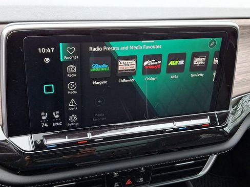 Certified 2025 Volkswagen Atlas SEL Premium R-Line image 19