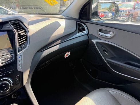 Used 2016 Hyundai Santa Fe SE w/ Option Group 03 image 19