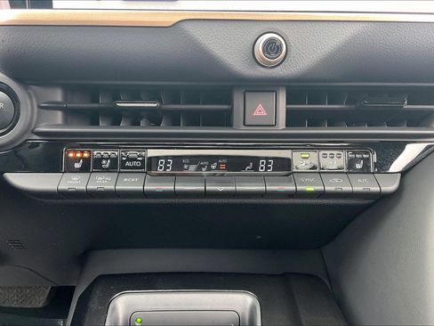 Used 2026 Toyota Crown Limited w/ Advanced Technology Package image 38