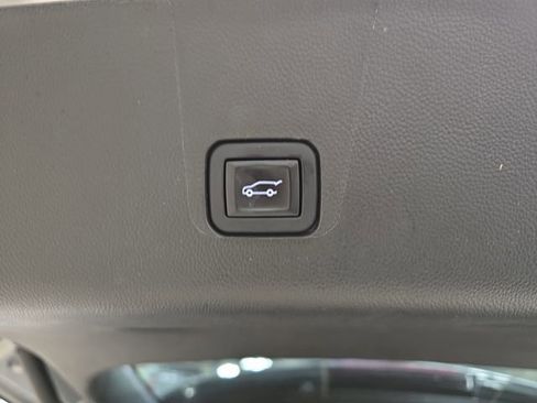 Used 2023 Chevrolet Traverse RS w/ LPO, Floor Liner Package image 16