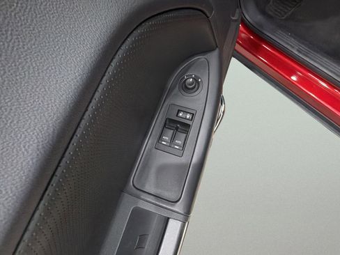 Used 2010 Dodge Challenger R/T RWD image 10