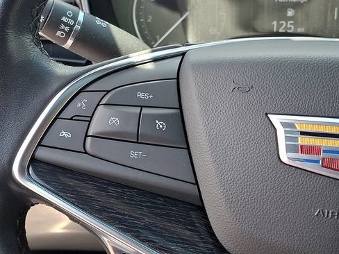 Used 2023 Cadillac XT5 Premium Luxury FWD image 17