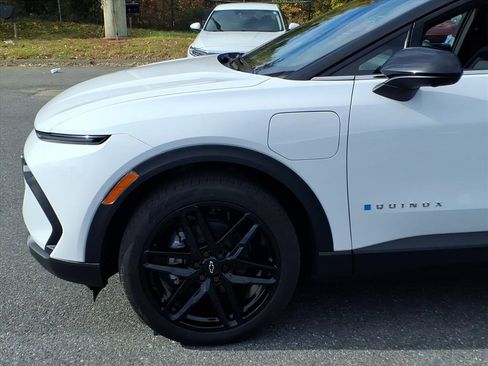 New 2026 Chevrolet Equinox EV LT image 7