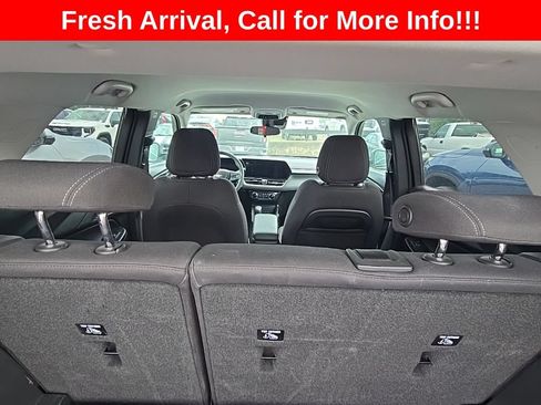 Used 2025 Chevrolet TrailBlazer LT AWD/4WD image 17